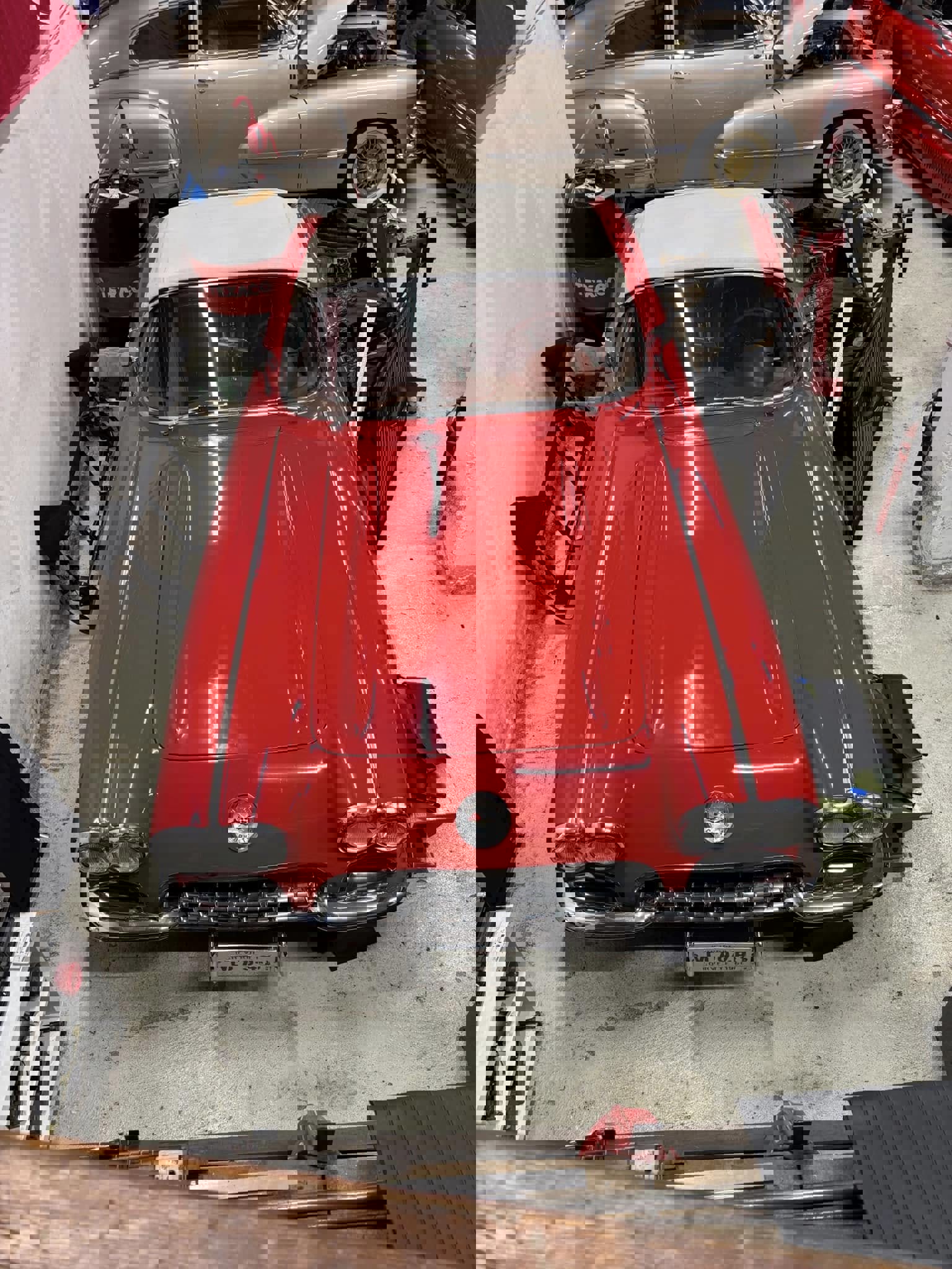 Medlemsmøte og garasjebesøk